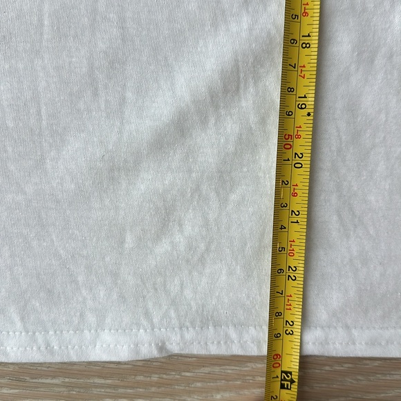 NWOT Sex and the City T-shirt of 
Carrie Bradshaw cover New York Magazine - Picture 8 of 11